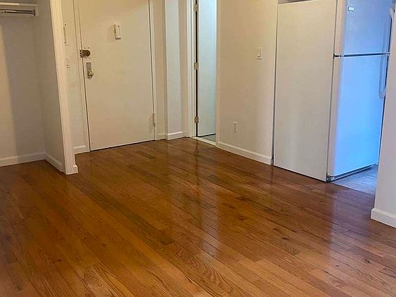 3rd image of 31 Oliver St #2A