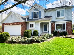 3205 Yorkshire Ct, Bloomington, IL