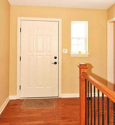3rd image of 580 Becker Ct