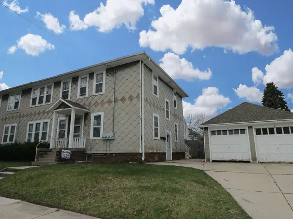 1002 N 13th St #1302, Manitowoc, WI 54220