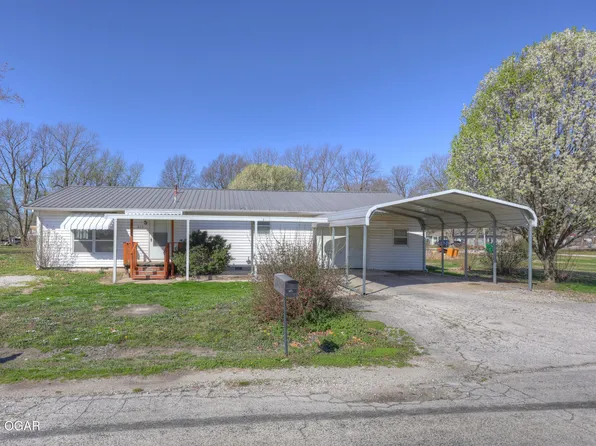 213 N 6th St, Jasper, MO 64755