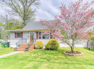 78 Gibian St, Edison, NJ 08837