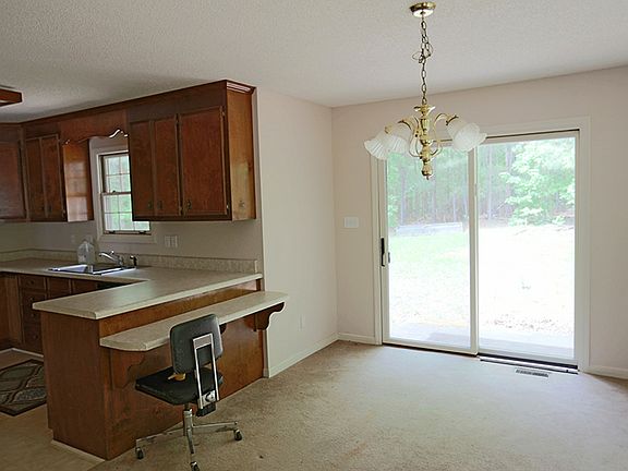 5th image of 171 Grandview Dr