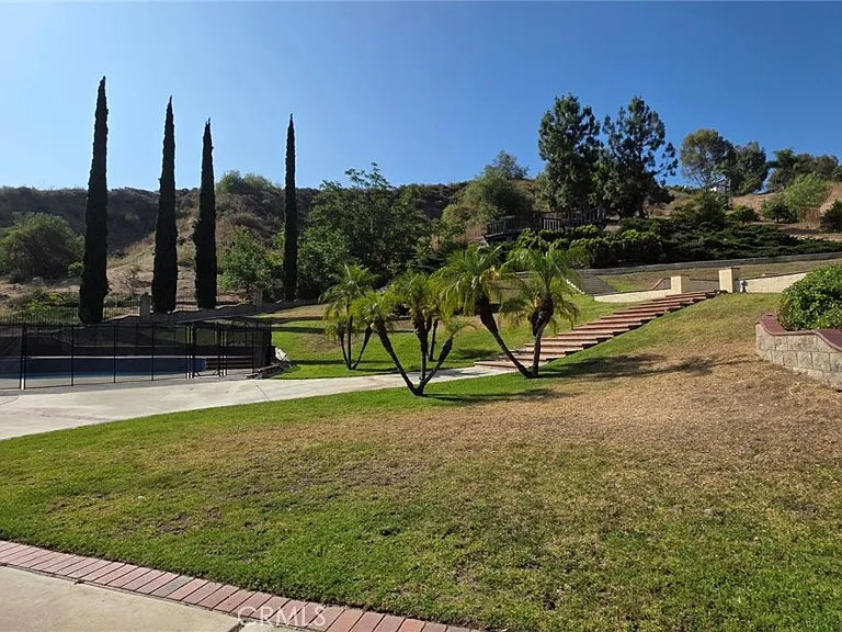 20800 Regency Ct — Photo 27