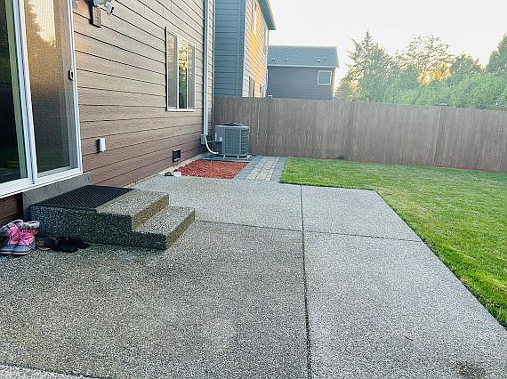 4th image of 16909 124th Pl SE
