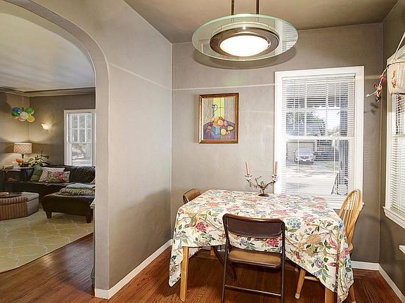 4th image of 1604 Burnett Way