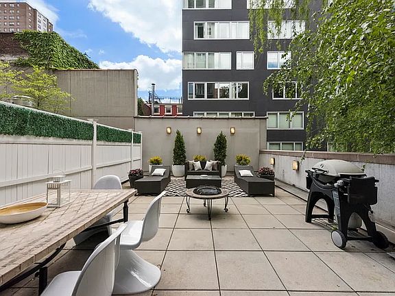5th image of 444 W 19th St APT 201G