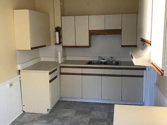 Kitchen - new appliances coming!