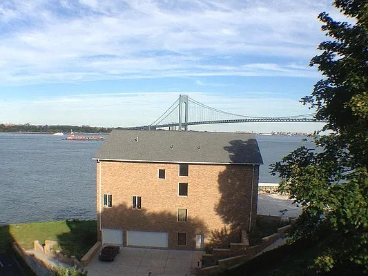 Sold by United National Realty Group | media 43