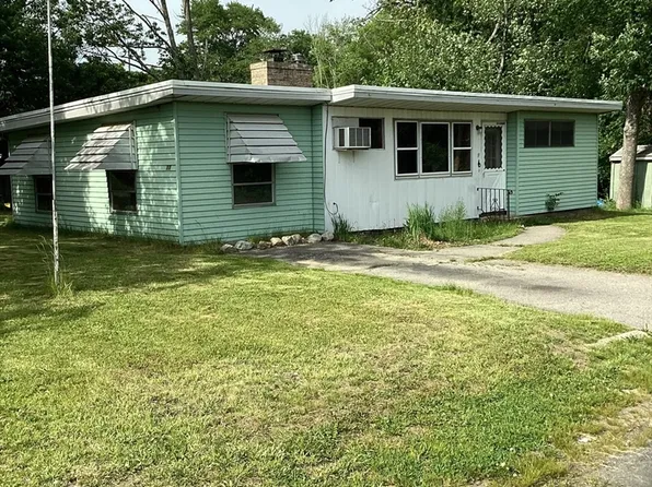 11 Montauk Rd, Brockton, MA 02301