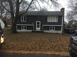 34 Pleasant View Rd, Warwick, RI 02888