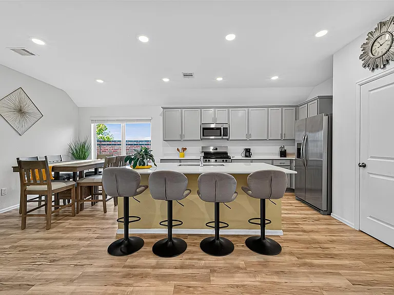 27222 Woodridge Glen Dr — Photo 23