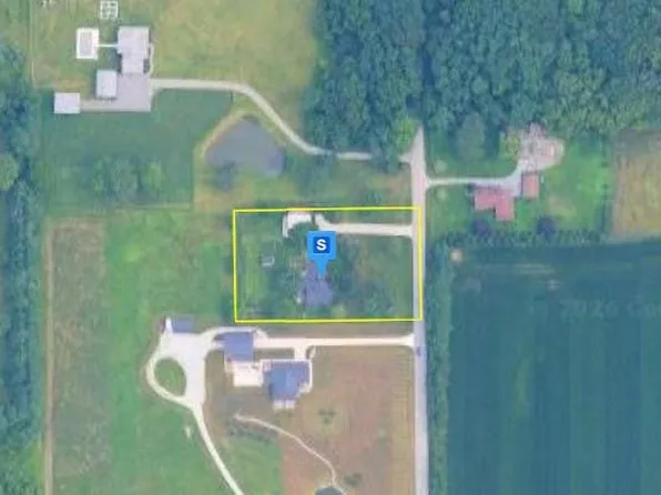 972 N County Line Rd, Westville, IN 46391
