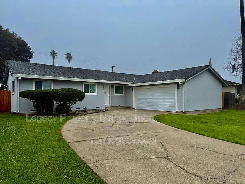 6920 Demaret Dr photo 1