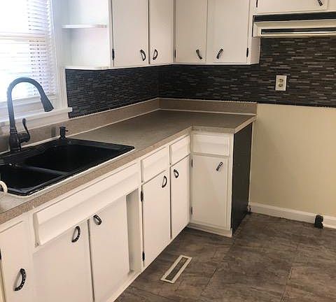 Nice cabinets with brand-new luxury pulls