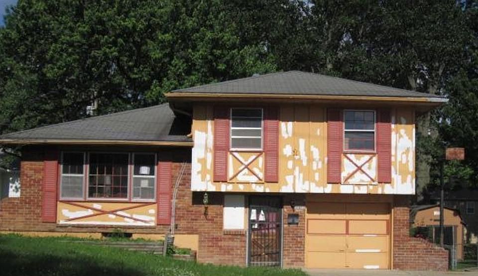 1st image of 4305 S River Blvd
