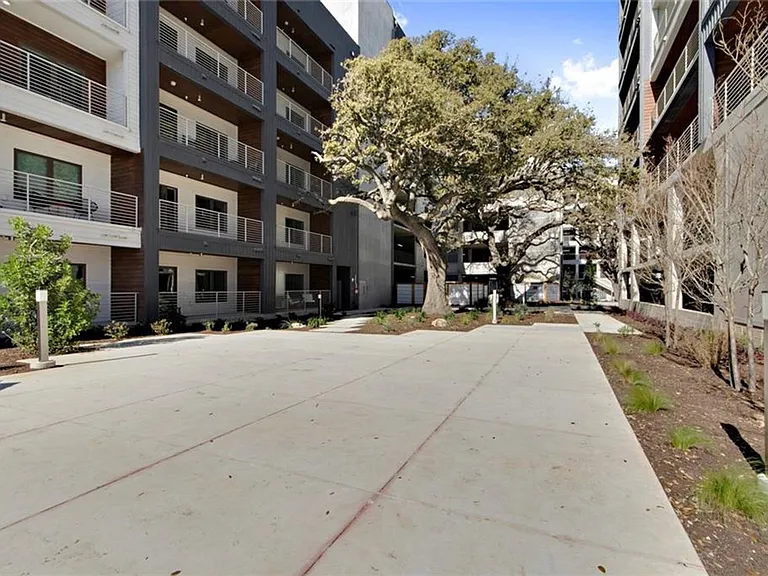 4361 S Congress Ave #122 — Photo 6