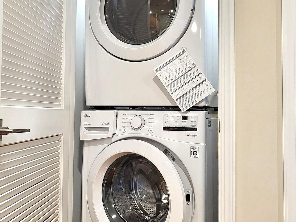 2nd image of 45 W Palisades Blvd APT 4