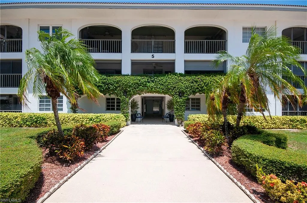 2 bed, 2.0 bath, 871 sqft, $2,395 — Photo 4