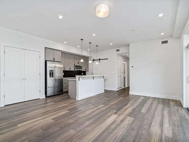 429 Cherry St #12 — Photo 4