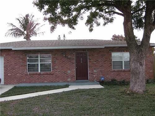 5th image of 302 SW 79th Ter