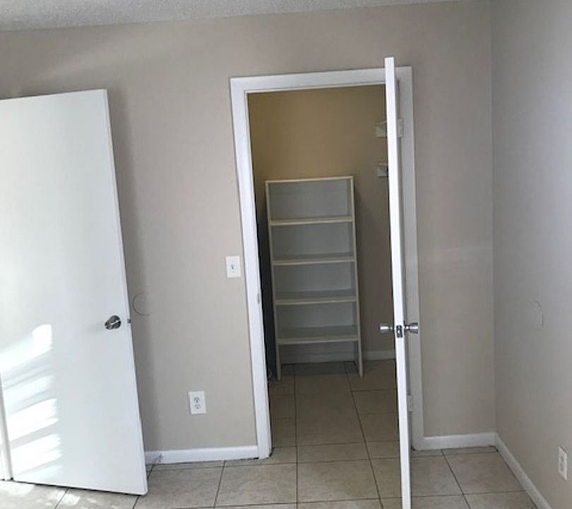 1st image of 2900 SE 50th Ct #11848046