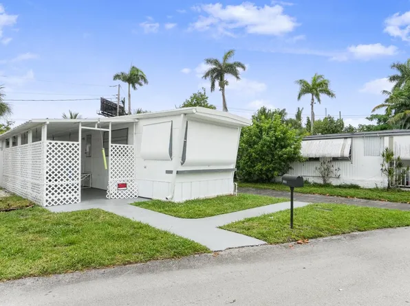 8641 SW 15th Street, Davie, FL 33324