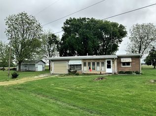 1004 N Tower Dr, Okawville, IL 62271
