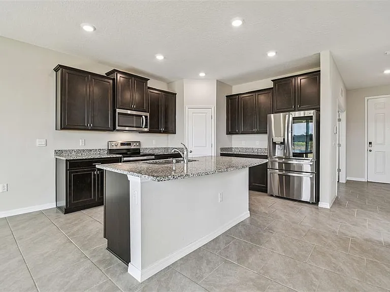 3827 Sunny Spring St — Photo 10