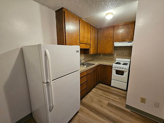 3rd image of 4823 100th St NE #1