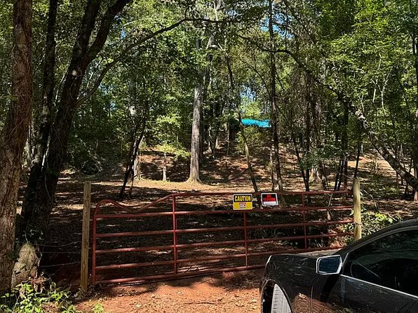 552 Poplar Grove Dr, Thomaston, GA 30286