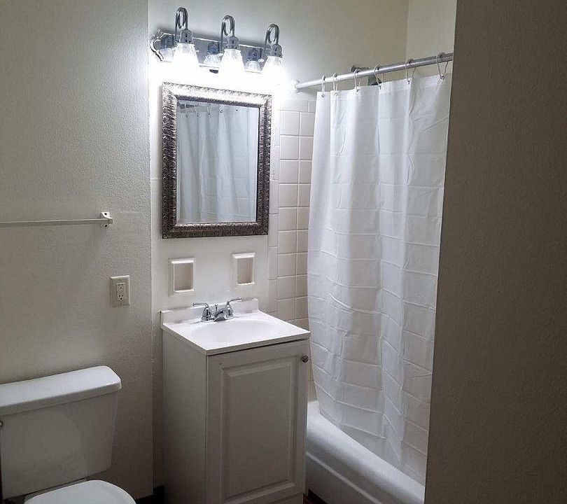 1st image of 1808-1812 Morgan Dr #7