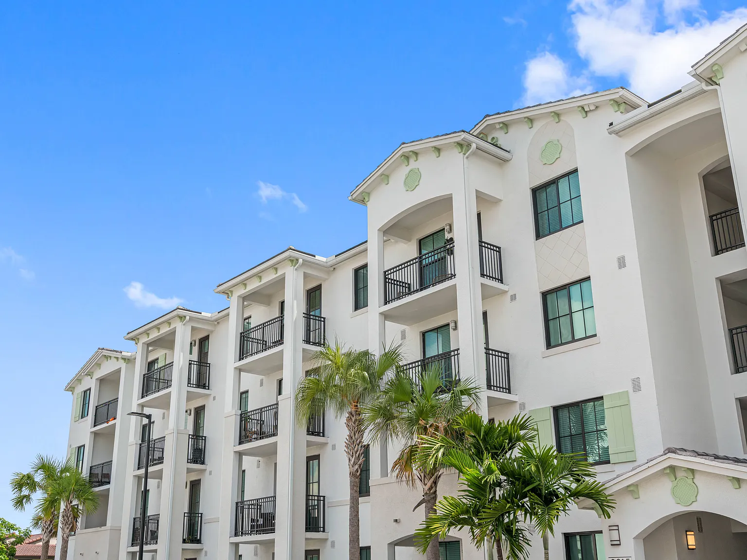 Casero Apartments — Photo 2