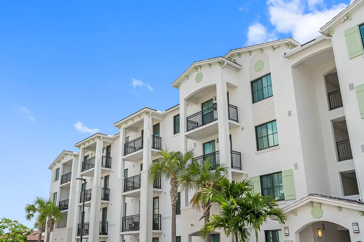 Building Photo - Casero Apartments