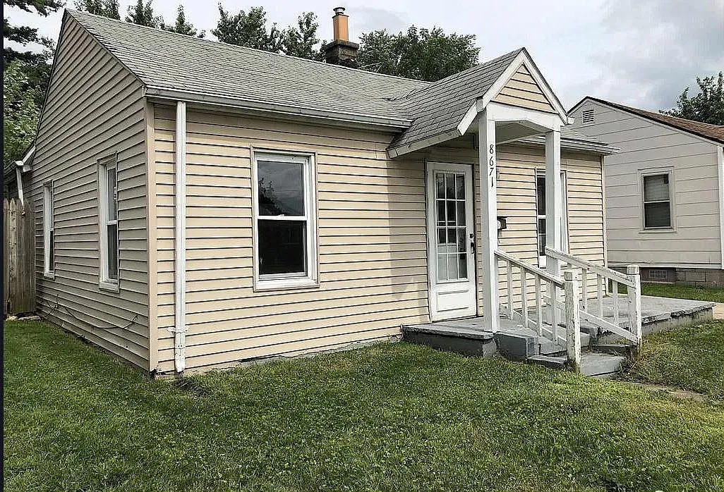 3 bed, 747 sqft, $1,350 — Photo 3