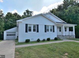 9705 Bellevue Dr, Bethesda, MD 20814
