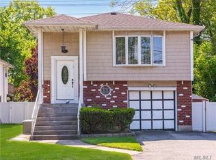 931 Peninsula Blvd, Woodmere, NY 11598