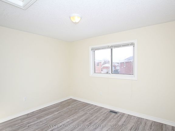 3rd image of 35 Buchanan Dr