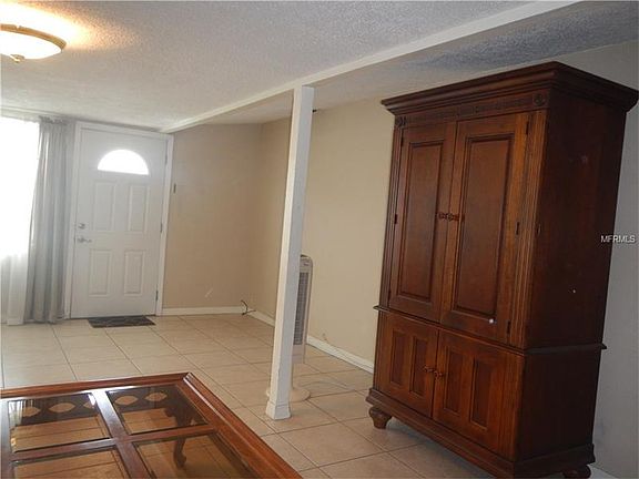 5th image of 6401 N Hubert Ave