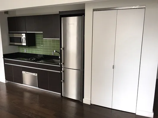 Rented by Metro Loft Management | media 20