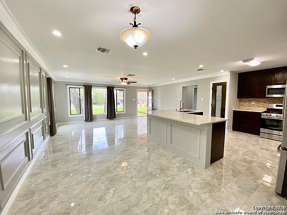 3rd image of 306 Forrest Hill Dr