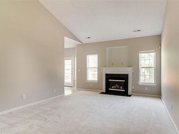 3rd image of 4 Catalpa Cir