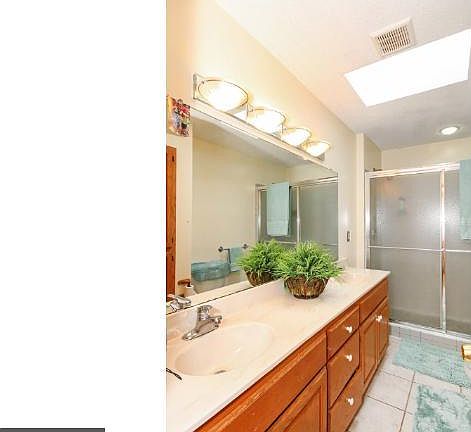 4th image of 1529 88th Ave N