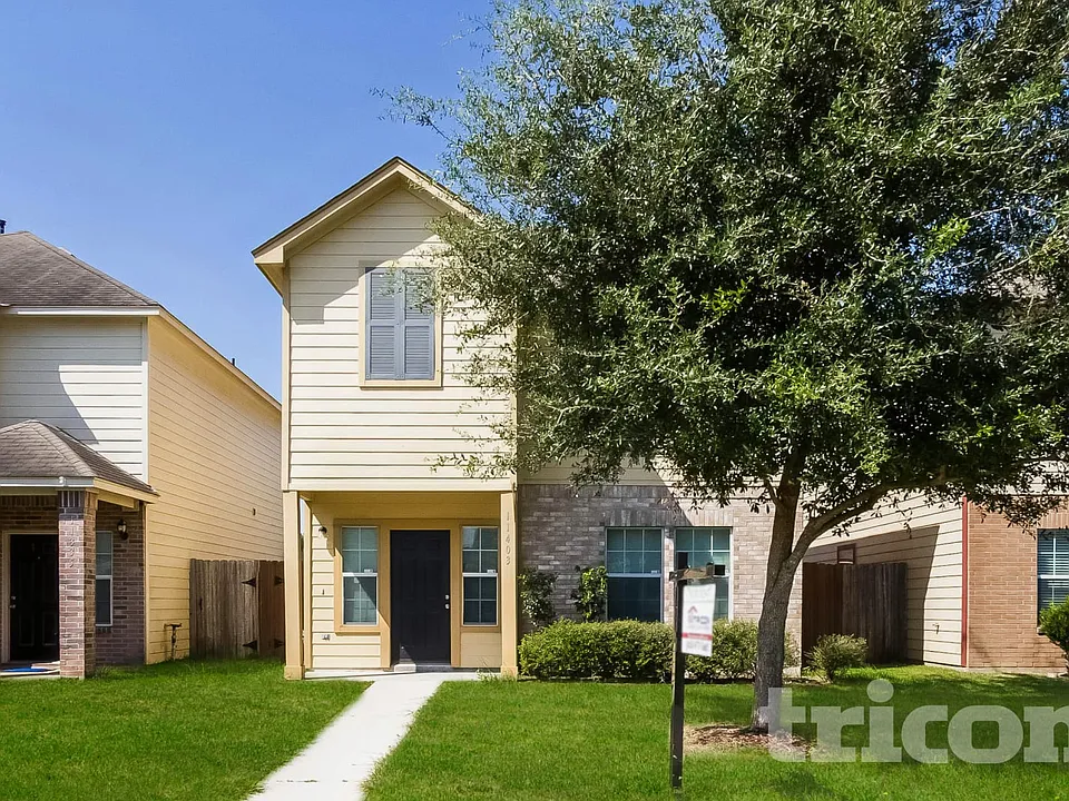 11403 Carla St