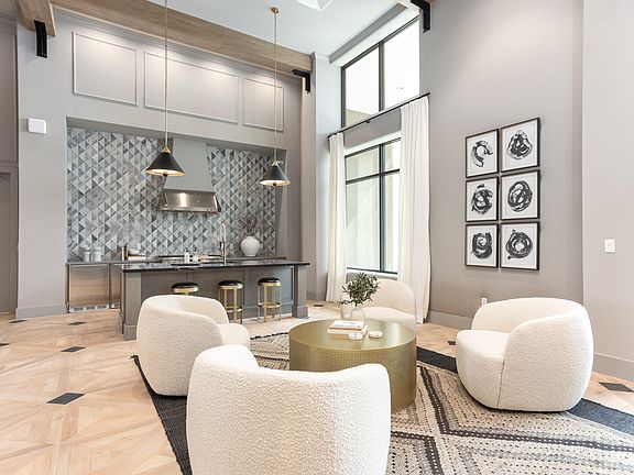 5th image of 1003 W Washington St #2003