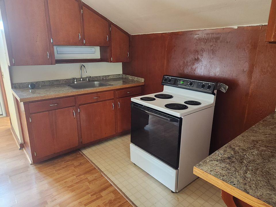 2nd image of 450 Main St APT 6