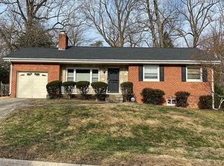 405 Pershing Dr, Silver Spring, MD 20910