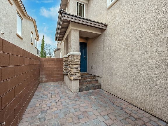 3rd image of 10709 Noble Mesa Ave