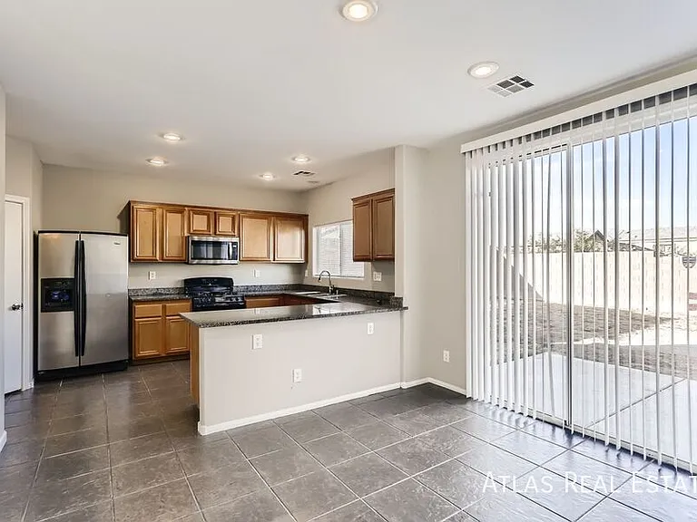 3528 Colby Creek Ave — Photo 5