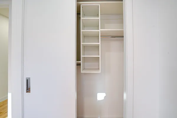 Rented by Brighton Management | media 8